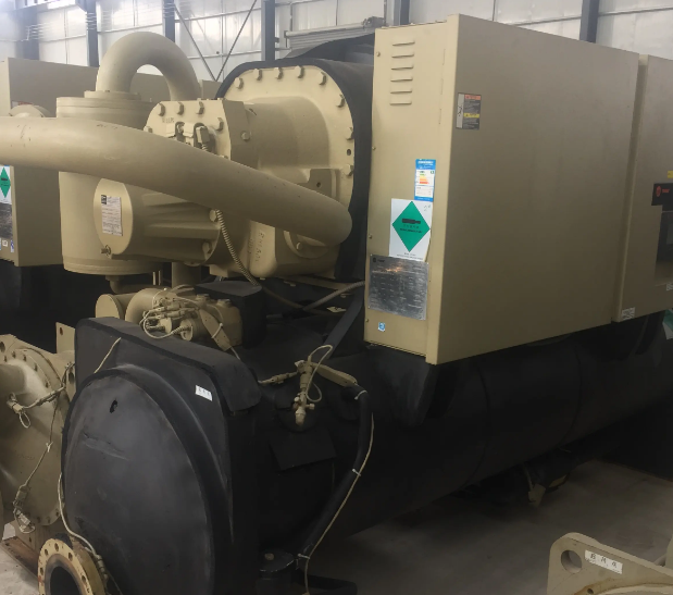 深圳制冷設備回收，深圳中央空調回收——深圳專業高價回收螺桿式冷水機組